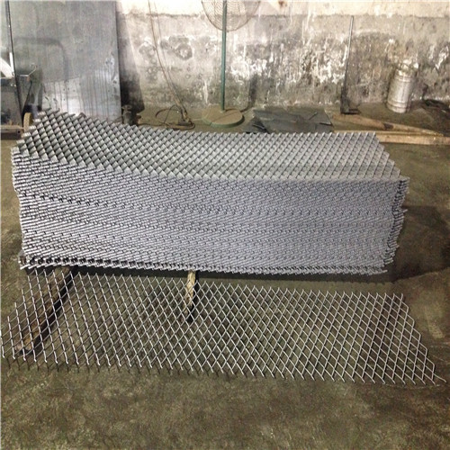 1668823142544042625.jpg 鋼板網(wǎng)384.jpg